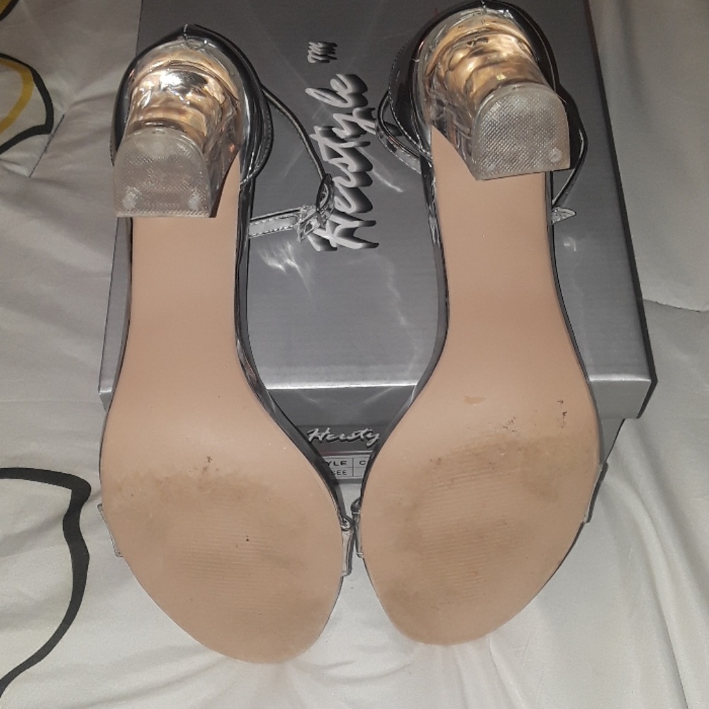 Shoes - Picture 2 of 5